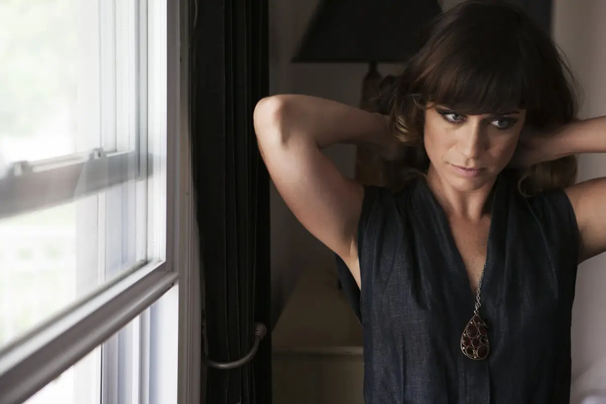 Nicole Atkins is in Spain now; announces winter UK dates with Mercury Rev